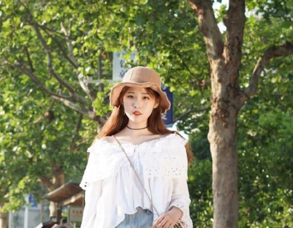 酒店 约 操 小 美 女大 屌 猛 男又开 始 暴 力摧 残小 花 朵 表 情痛 苦 他 越 兴 奋